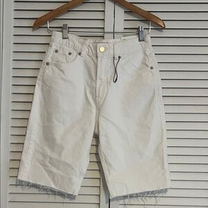 NWT ZARA White Shorts. Sz 4